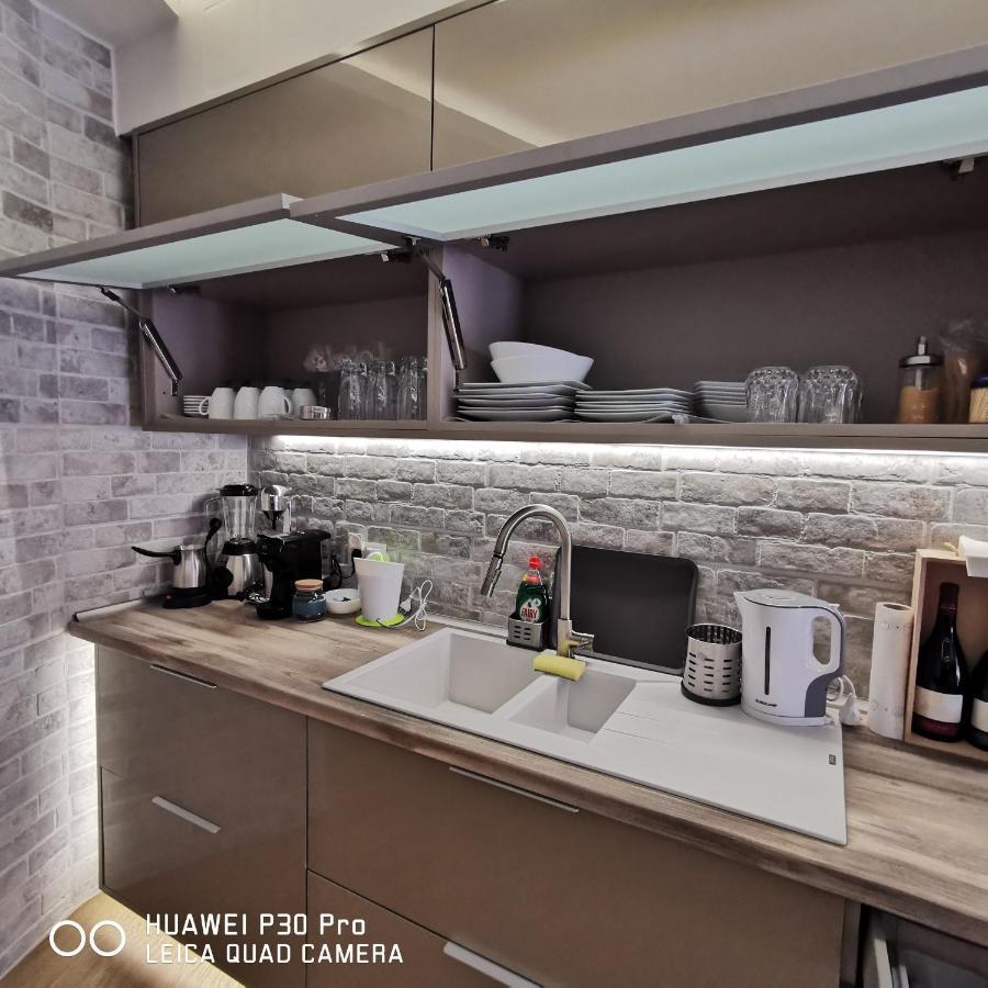 Family Apartment Zornitsa Néa Fókaia المظهر الخارجي الصورة