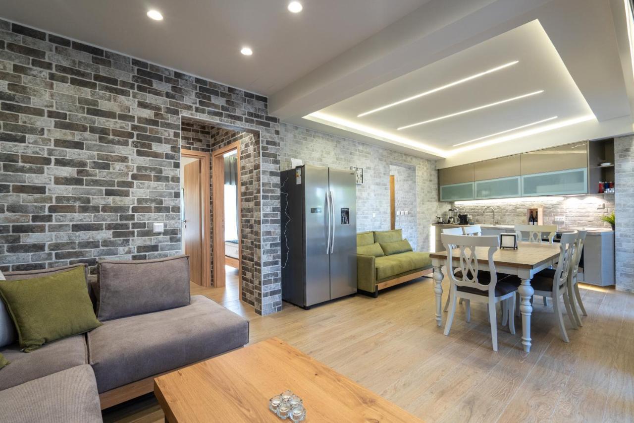 Family Apartment Zornitsa Néa Fókaia المظهر الخارجي الصورة